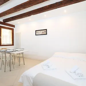 Bricola Biennale Apartmán
